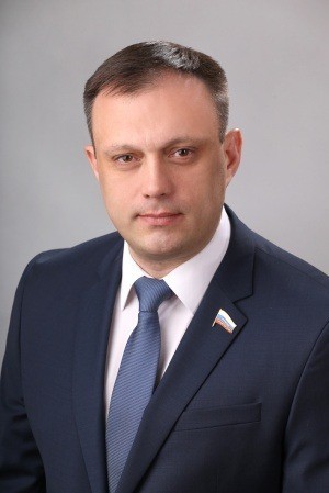 СКР объявил в розыск депутата-единоросса, подозреваемого в растрате 20 млн рублей