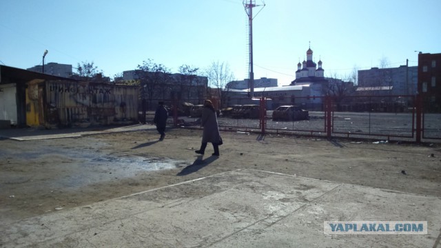 Мариуполь, МКР "Восточный", месяц спустя