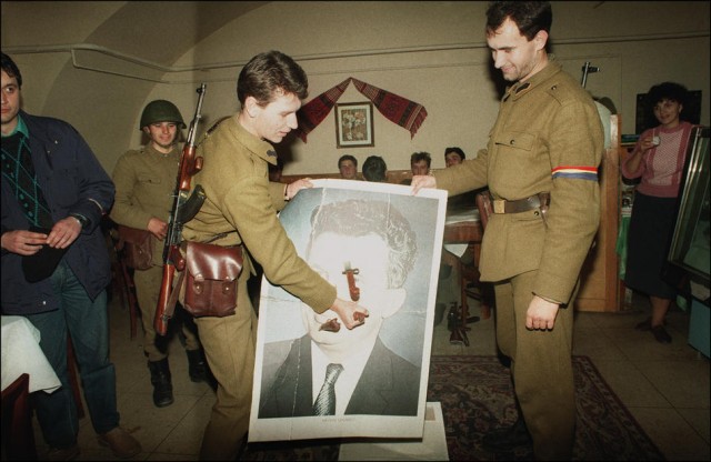"Чаушеску взглянул мне в глаза и понял, что сейчас умрет". Румыния 1989 г.