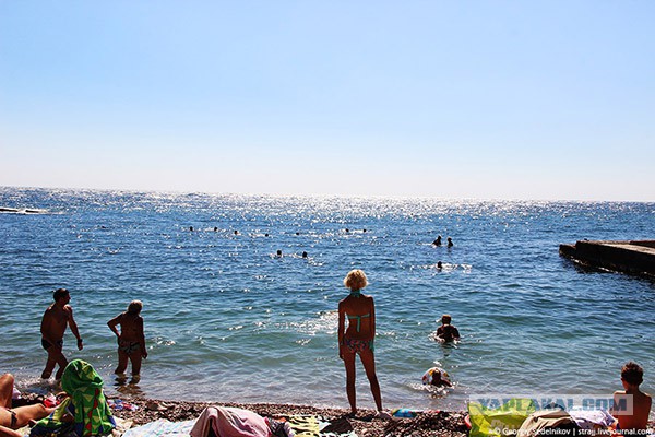 А пляжи по-прежнему пусты в Крыму