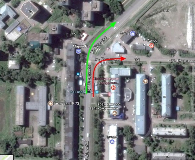 В Новокузнецке дерзкий водитель Лэнд Крузера "попутал берега" и кинулся в драку (ВИДЕО)
