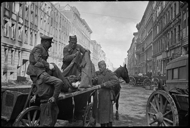 "Война закончилась!" - "А я окоп все-же вырою!"