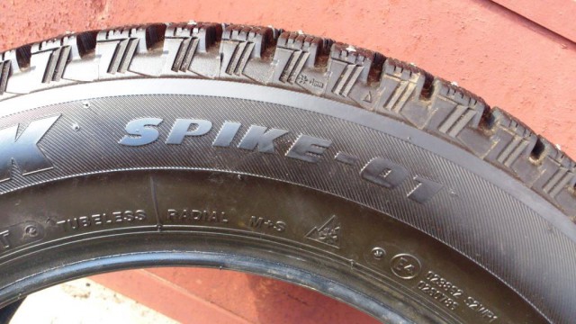 Bridgestone Blizzak Spike-01.185/65R15