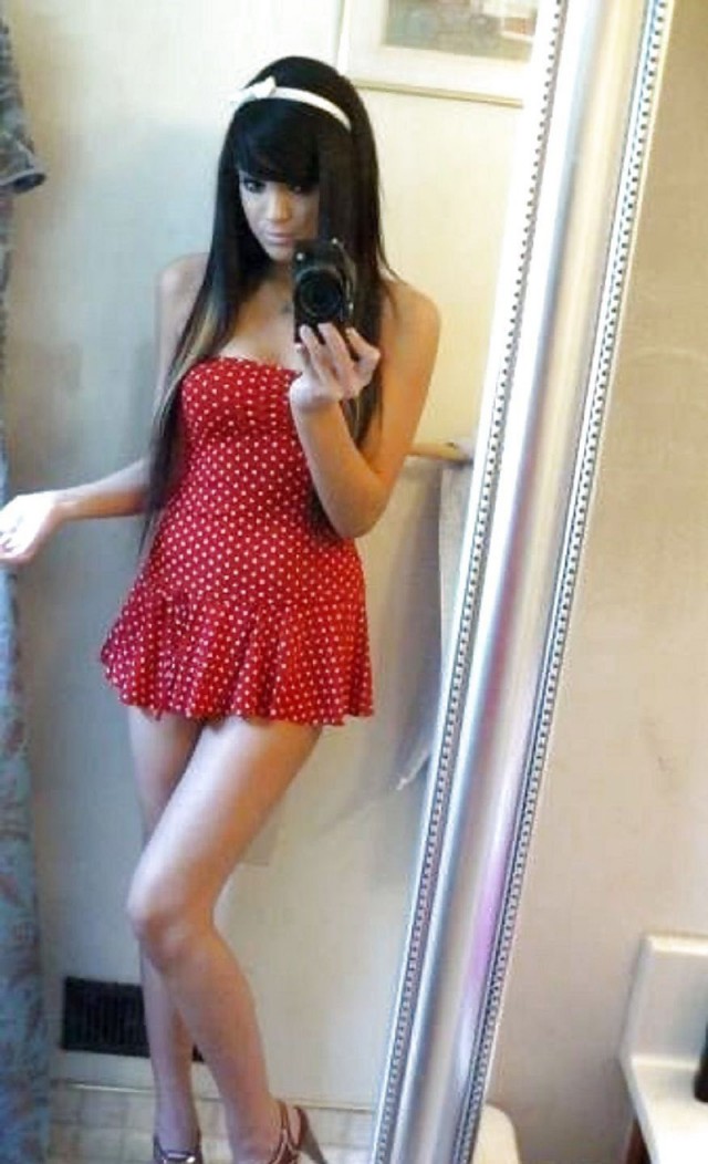 Solo girlfriend ladyboy petite