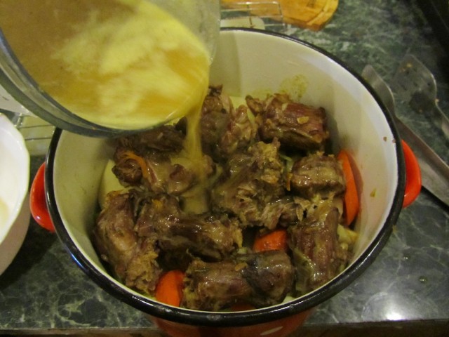 Вечер холостяка на кухне: рагу из говяжих хвостов
