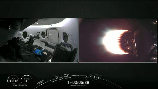 SpaceX успешно запустила ракету Falcon 9 с кораблем Crew Dragon и Рипли на борту