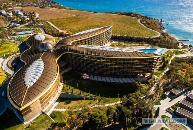 Почему в Крыму не нужны первоклассные отели. "Как в Турции".