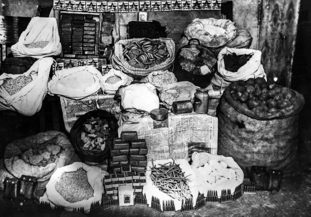 Рынок в блокадном Ленинграде: свидетельства выживших.