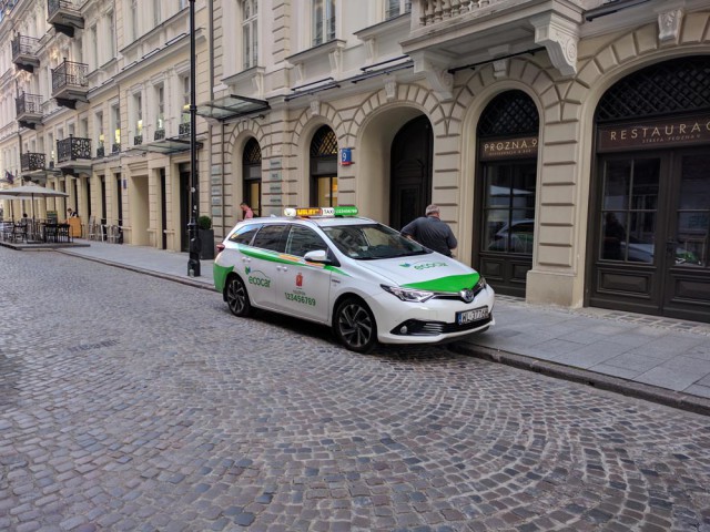 В Европу на машине. Часть 1 (дорога, граница, Варшава)