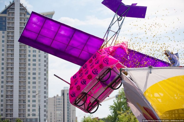 "Кузькина мать" и Red Bull Flugtag 2010