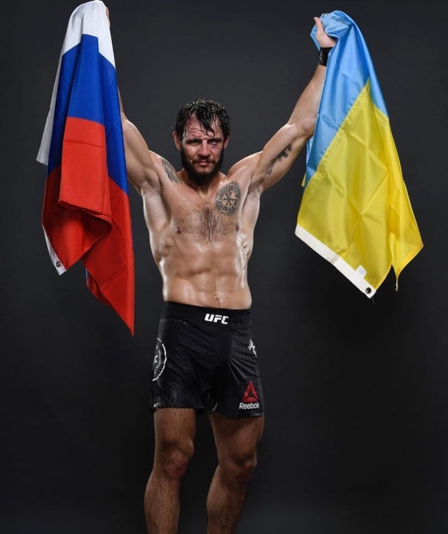 Никита Крылов выложил фото с флагами России и Украины после победы на турнире UFC в Бразилии