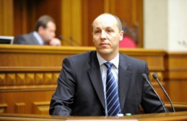 Глава СНБО Украины Андрей Парубий подал в отставку