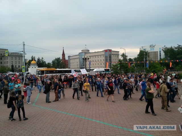 Митинг в Иркутске против повышения цен на топливо