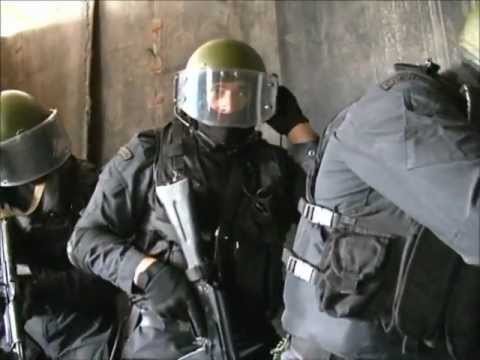 Бойцы Кадырова начали облаву на семью Ямадаевых. Четыреста силовиков в масках задерживают людей в Гудермесе