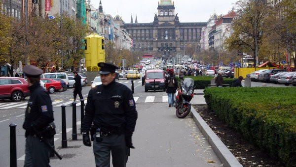Президент Чехии: граждане имеют право вооружаться из-за угрозы терроризма