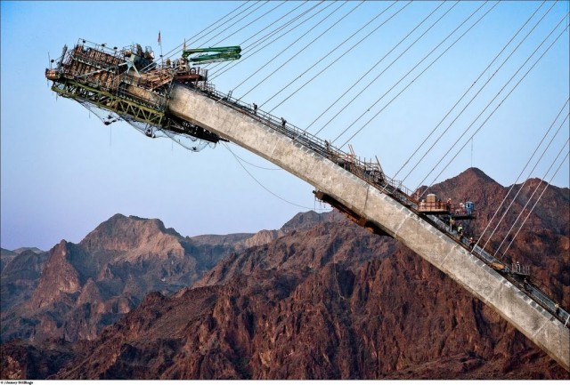 Мост над дамбой Гувера