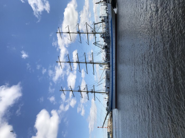 Разворот корабля. Hamburg, Hafengeburtstag 2019