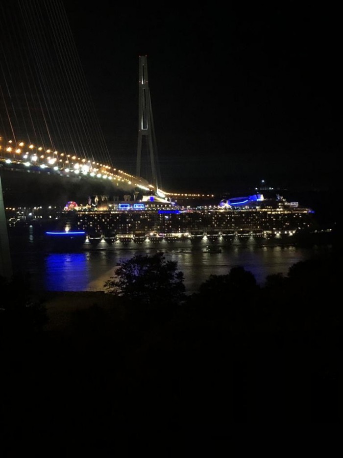Во Владивосток зашло самое большое в истории России круизное судно