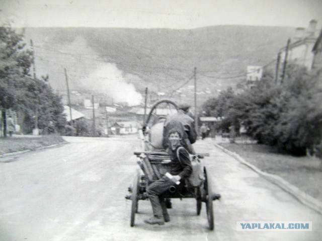 Транспортные картинки с Сахалина середины ХХ века
