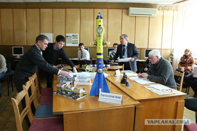 Чтобы победить Армату украинские конструкторы пригласили школьника строить картонный танк