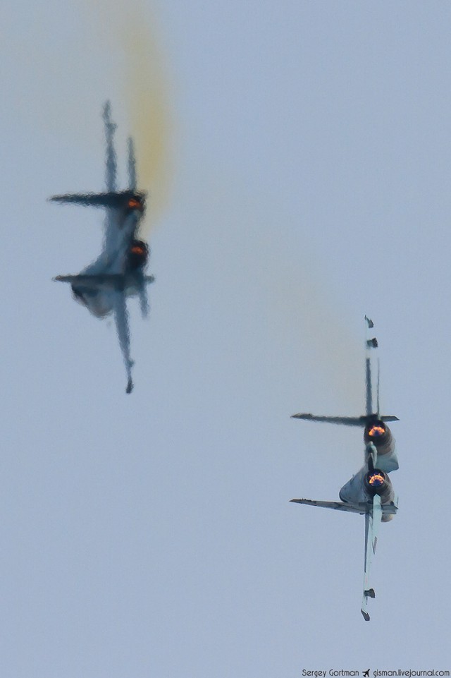 Истребители СУ-30СМ над Красноярском 25.10.2014