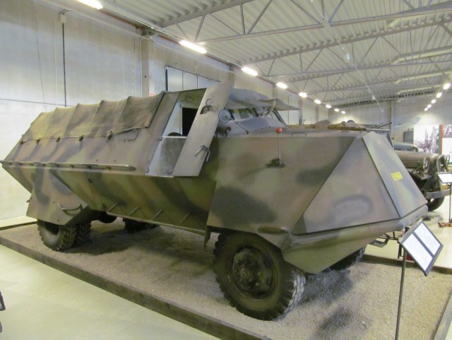8741419.jpg