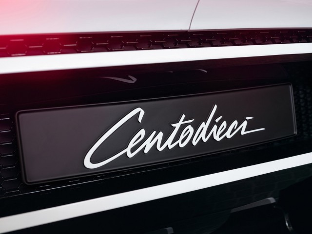 Bugatti представила фотографии своего нового гиперкара, который получил название Centodieci