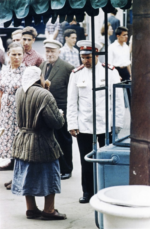 По городам и весям — 60-е годы в цвете