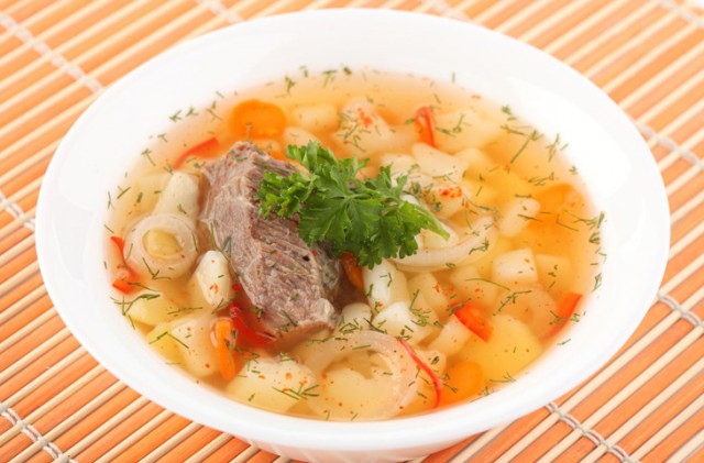 Гуляш, шурпа: 7 главных мясных супов со всего света