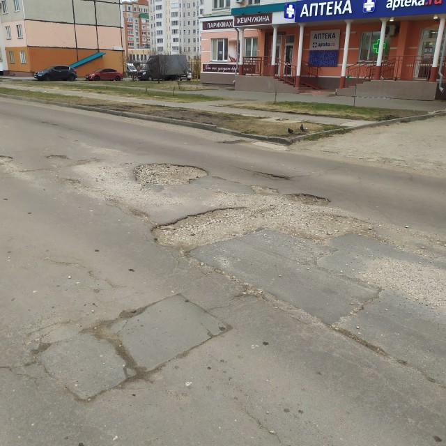 Тайна появления ям на российских дорогах стала немного понятнее...