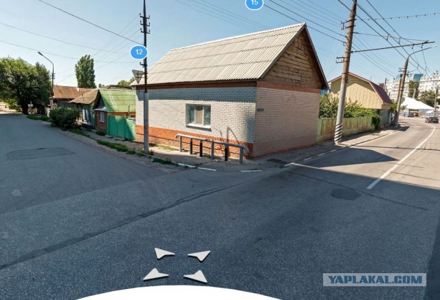 В Краснодарском крае пьяный водитель на «Ниве» протаранил забор частного дома