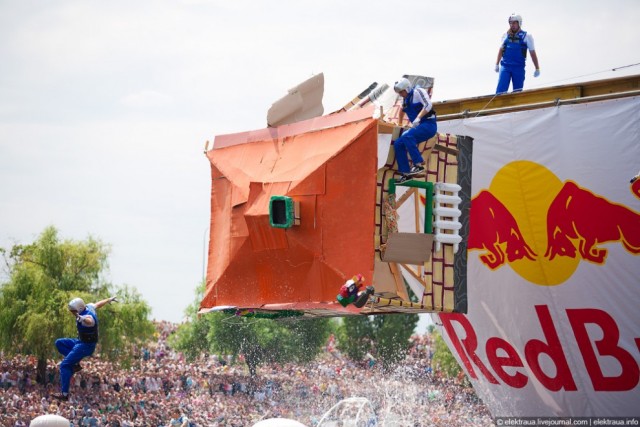 "Кузькина мать" и Red Bull Flugtag 2010