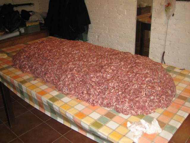 Колбаса домашнего производства итальянской семьи