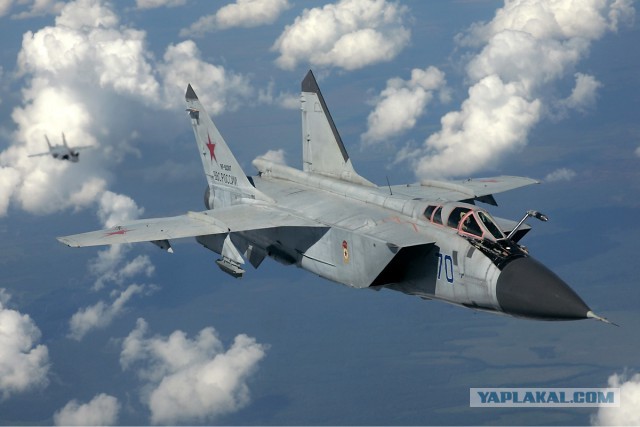 МиГ-31 перехватил американский самолет-шпион над Камчаткой