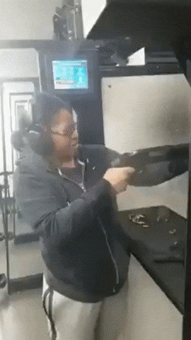 Женщина и ружьё