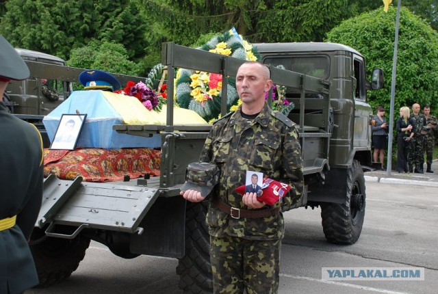 Похороны погибших украинских пилотов