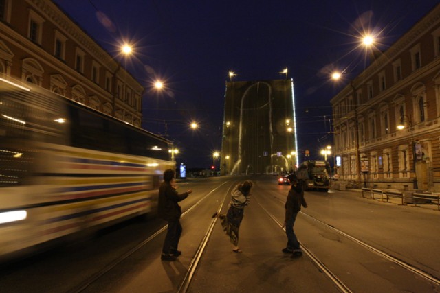 История возникновения граффити на мосту в Питере