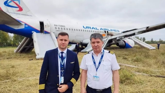 Аварийная посадка Airbus на поле: летчик-испытатель оценил новый отчет комиссии