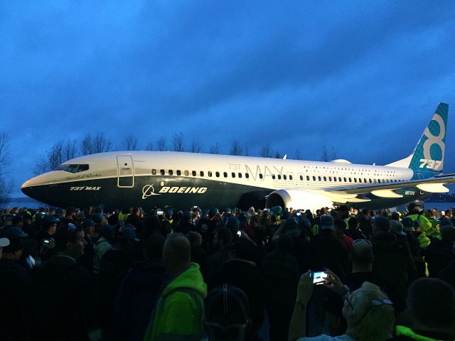 Евросоюз и российская S7 приостановили полеты Boeing 737 Max после крушения в Эфиопии 10 марта