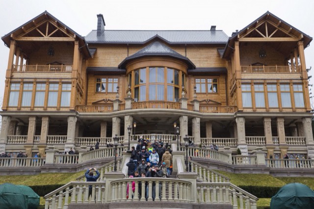 Межигорье - резиденция Януковича захвачена