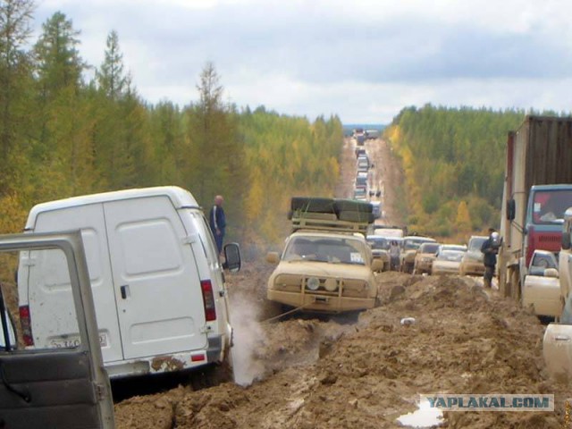 Ford воссоздал на полигоне разбитую российскую дорогу