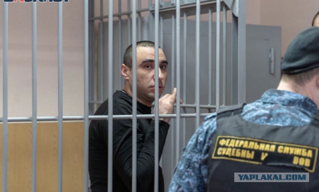 Угрожавшему судье Арсену Мелконяну в Волгограде просят колонию и штраф.
