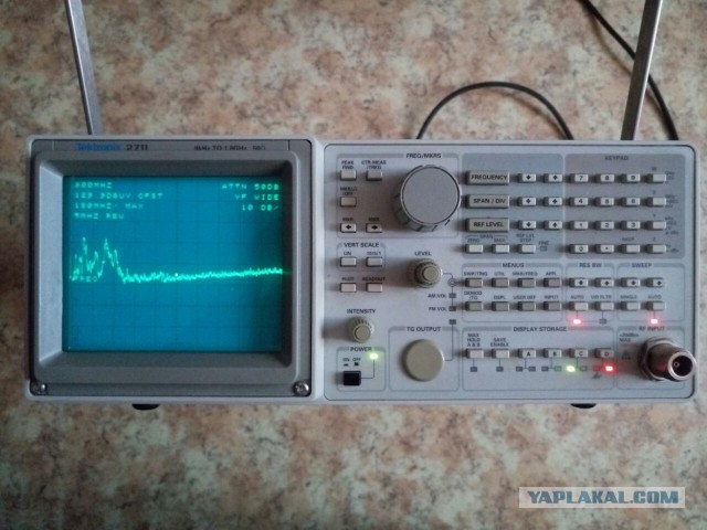 Tektronix 2711