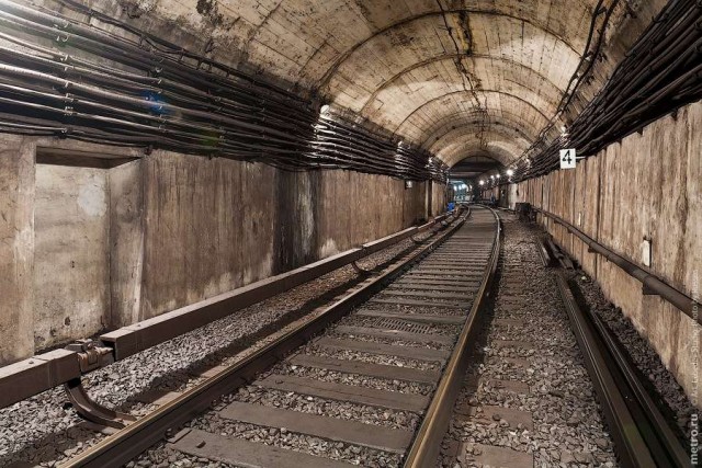 По тоннелям метро