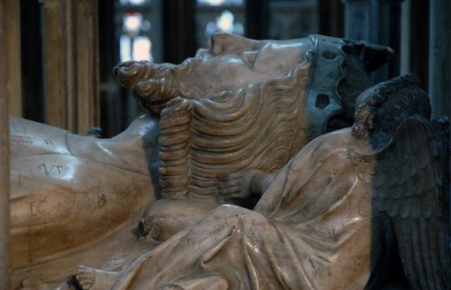 10 самых причудливых смертей в Средневековье