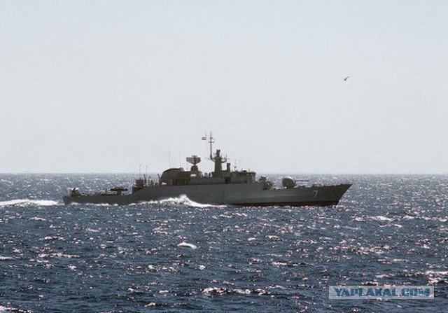 ВМС Ирана открыли огонь по американскому судну