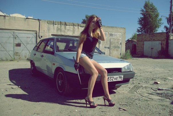 Девушки и авто 16+