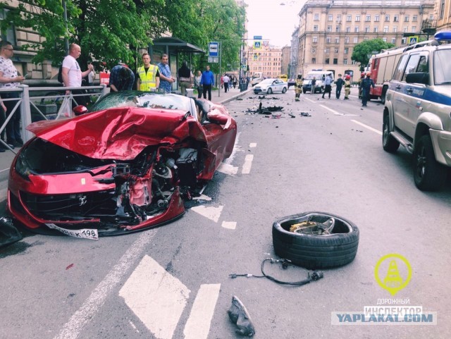 Смертельное ДТП на Петроградке: Такси VS Ferrari