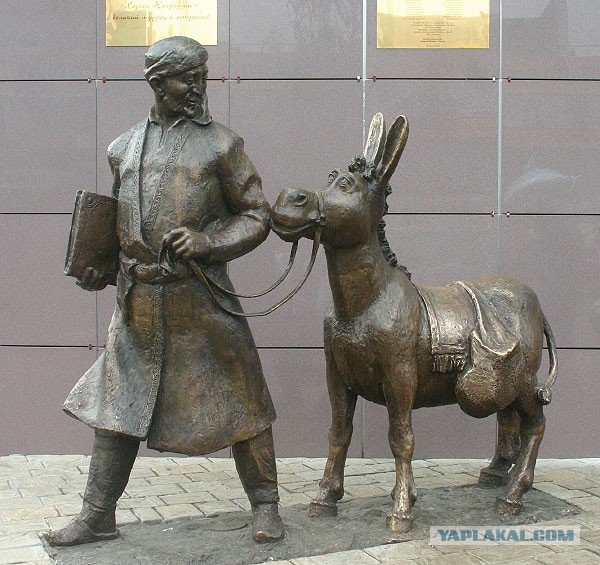 10 самых веселых памятников в России