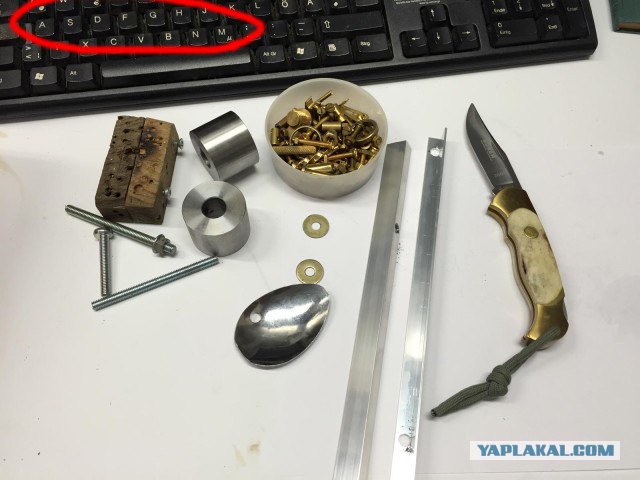Гоночный асфальтоукладчик